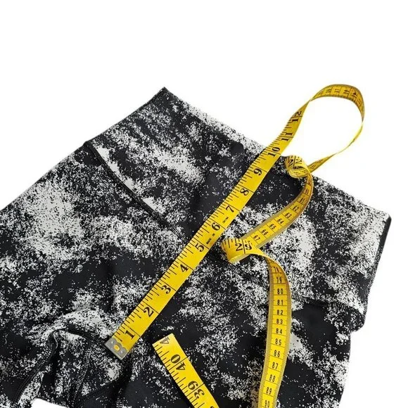 Lululemon Wunder Under High Rise Tight 25", Alpine White Black, Athletic, Size 6 - Picture 6 of 8